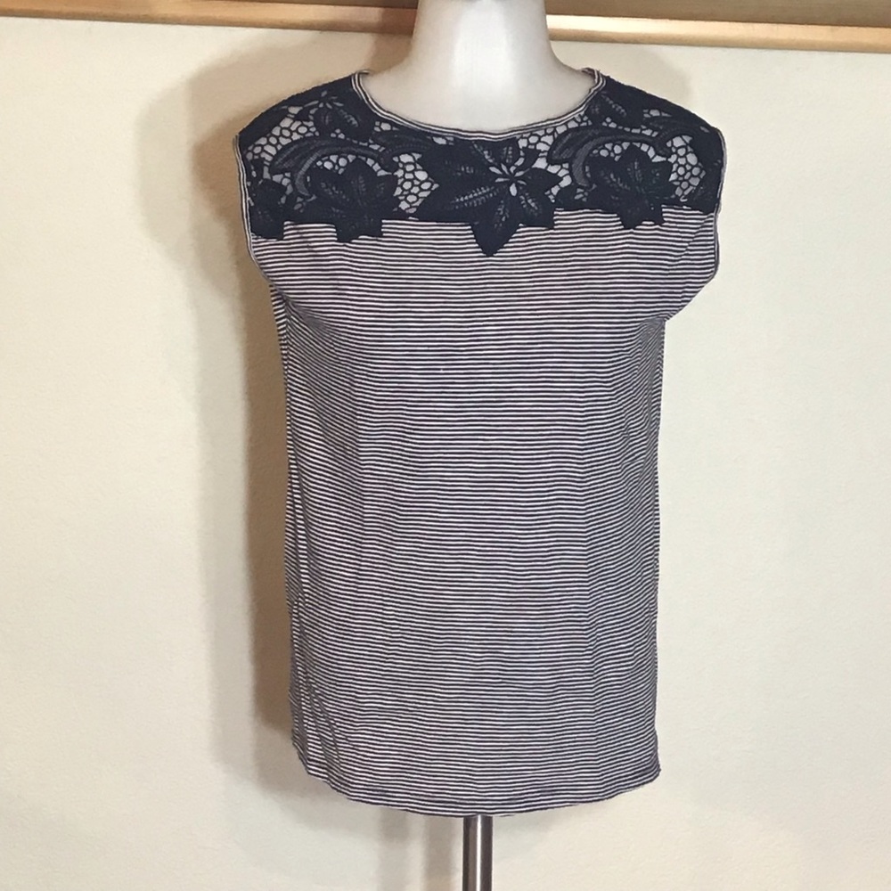 💐2/$20 Adorable LOFT Knit Top